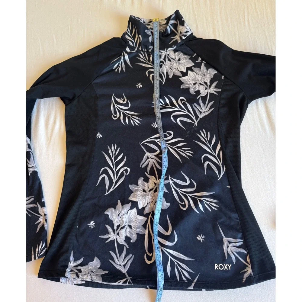 Roxy sz M Womens Black Floral Swim Rash Sun Gaurd Beach Outdoor Travel Vacation